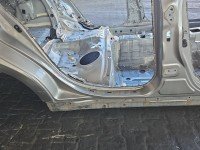 Próg prawy SŁUPEK ŚRODKOWY B Lexus IS III 14-25 sedan 4d szary 1J7
