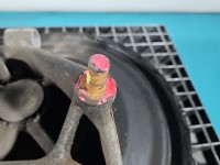 Piasta koła tył prawa zwrotnica łożysko Vw Sharan II 10- 2.0 tdi