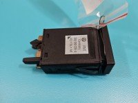 Przełącznik świateł awaryjnych Vw Passat B5 3B0953235A