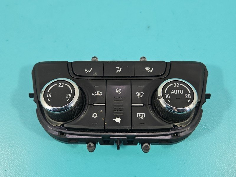 Konsola panel nawiewu Opel Mokka A 13474055