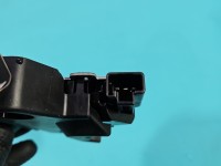 Zamek klapy tył 79052 Toyota Corolla E16 E18 13- sedan 3piny sedan