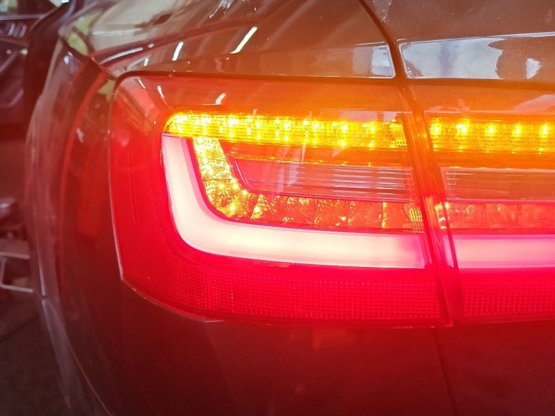 Lampa tył lewa Producent części: Audi, kombi w błotnik AUDI A6 C7 kombi