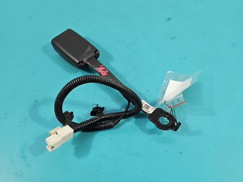 Pas bezpieczeństwa przód prawy pasażera Kia Optima IV 15-20 88830-D4200 Pas bezpieczeństwa przód prawy pasażera Kia Optima IV 15-20 88830-D4200