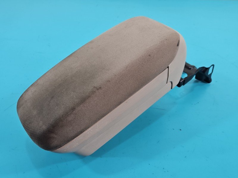 Podłokietnik TUNEL Toyota Avensis II T25 EUROPA