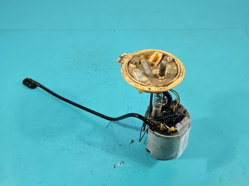 pompka Pompa paliwa Vw Passat B6 2.0 tdi Volkswagen, 5pin