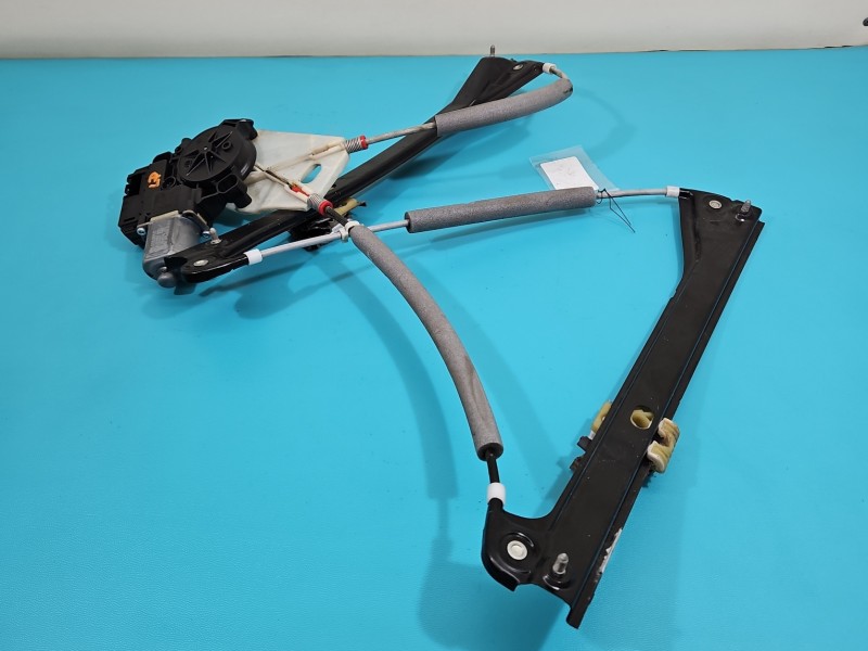 Podnośnik przód lewy Vw Polo V 6R 09- 6R0959801R 5d HB