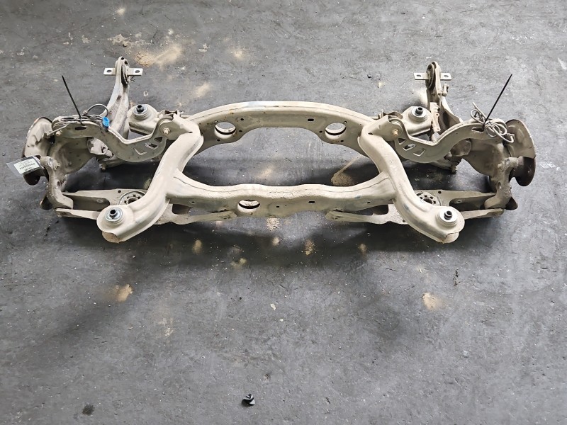 Tylna belka oś tył Mercedes W246 2.1 cdi