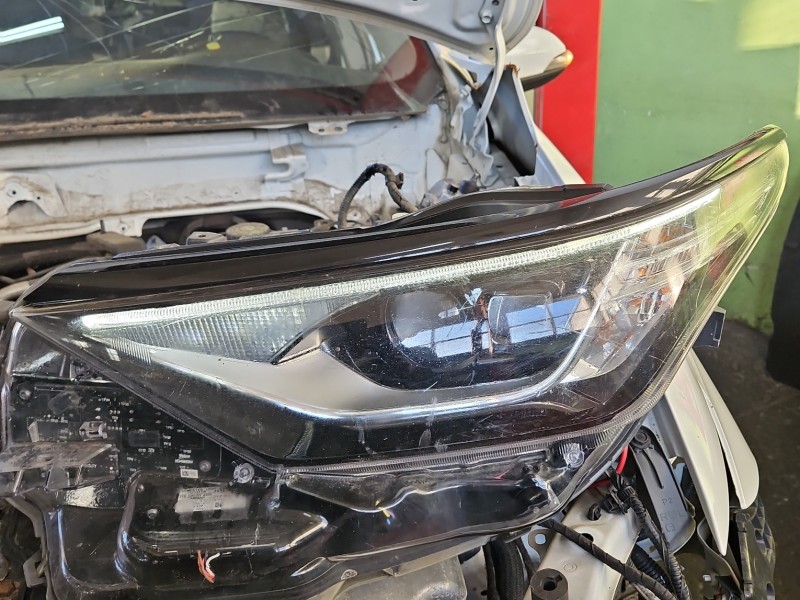 Reflektor lewy lampa przód Toyota Auris II EUROPA