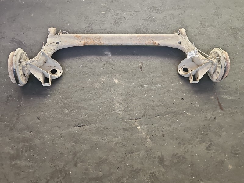 Tylna belka oś tył Vw Lupo 1.0b