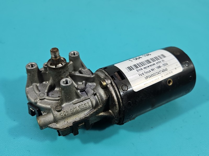 Silniczek Silnik wycieraczek przód Ford Focus Mk1 0390241362