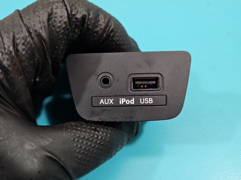 Gniazdo USB Hyundai I30 II 12-16 96120-A5100 Gniazdo USB Hyundai I30 II 12-16 96120-A5100