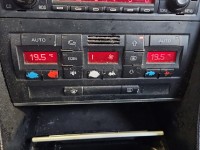 Konsola panel nawiewu Audi A4 B6 8E0820043H