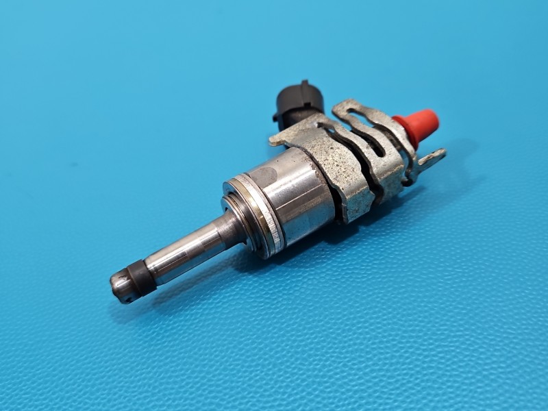 Wtryskiwacz Toyota Rav4 V 23250-25010 2.5 hybryda