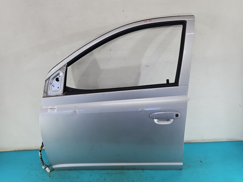 DRZWI PRZÓD LEWE KIEROWCY Toyota Yaris I 5d srebrny DRZWI PRZÓD LEWE KIEROWCY Toyota Yaris I 5d srebrny