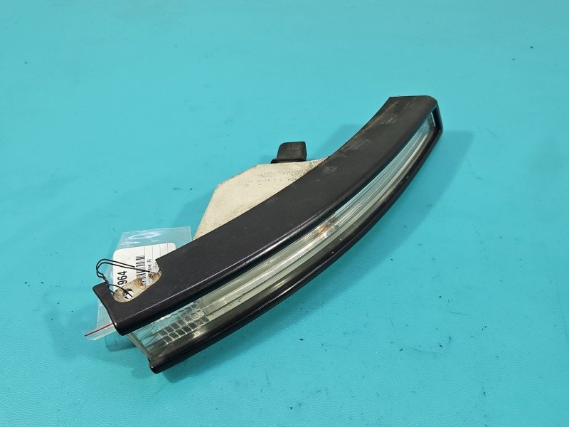 Kierunkowskaz przód prawy świateł Vw Passat B6 3C0953042L
