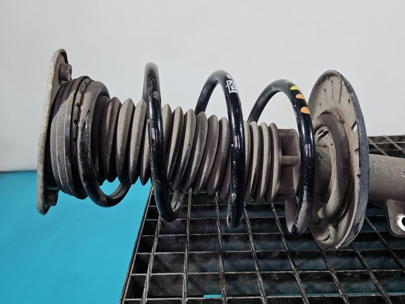 Sprężyna przód przednia Peugeot 3008 II 1.5 hdi