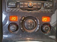 Konsola panel nawiewu Peugeot 5008 96738323XT