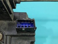 Zamek przód lewy 13154791 Opel Meriva A EUROPA Producent części: OPEL, 8pin