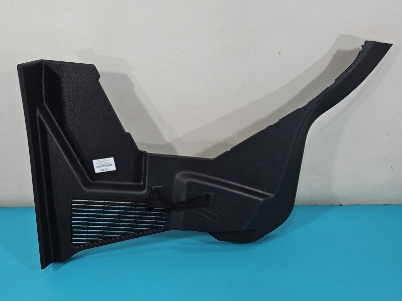 Tapicerka bagażnika prawa boczek Ford Transit Courier 14-23 ET76-K31012-C Tapicerka bagażnika prawa boczek Ford Transit Courier 14-23 ET76-K31012-C