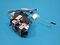 Zamek tył prawy A2047302835 MERCEDES W176 Mercedes, 4pin