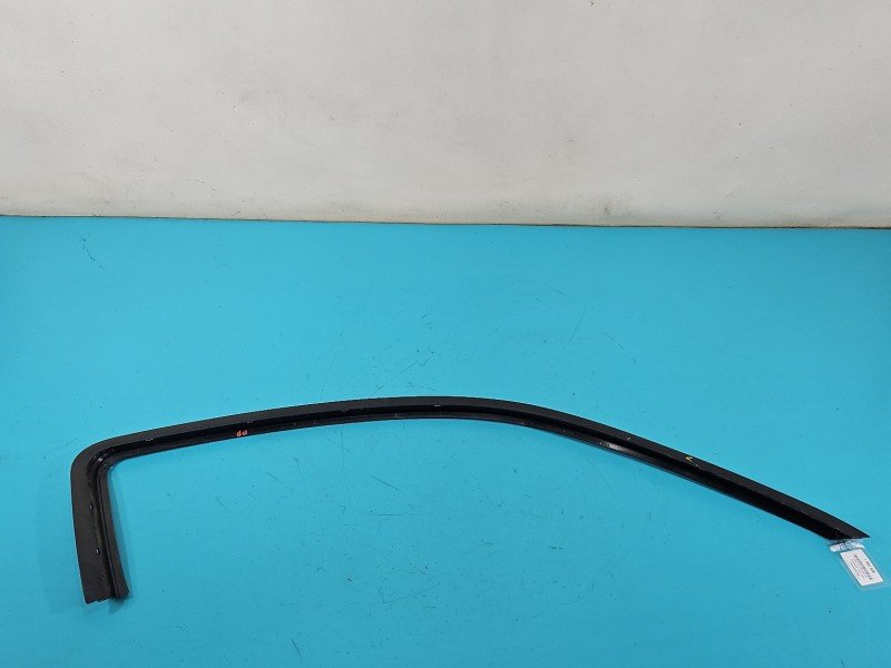Listwa drzwi przód prawa Ford Mustang V 04-14 7350849 Listwa drzwi przód prawa Ford Mustang V 04-14 7350849