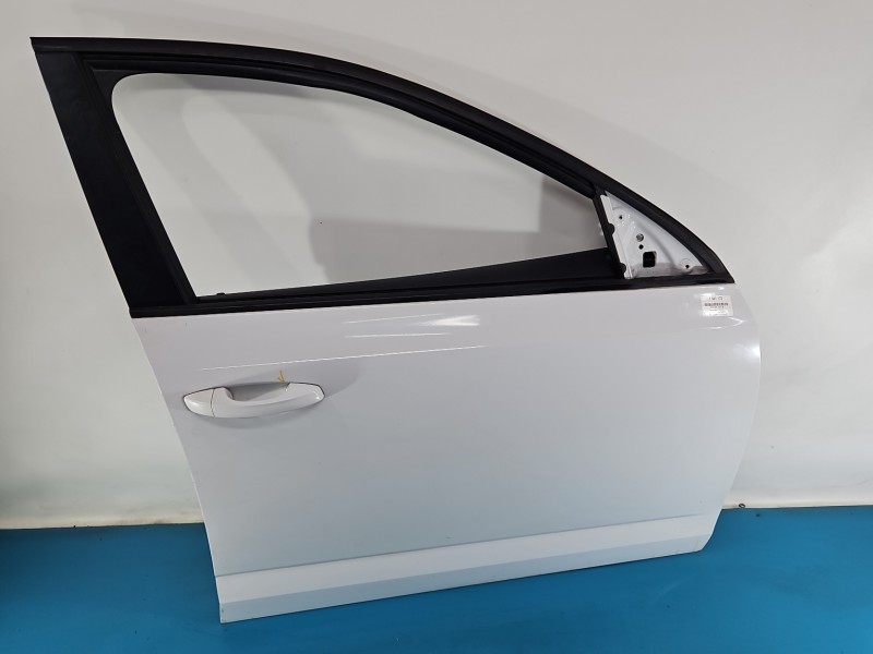 DRZWI PRZÓD PRAWE PASAŻERA Skoda Octavia III 5d biały LF9E