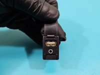 Gniazdo USB Toyota Yaris III 86190-0D030