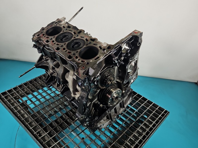Blok silnika Opel Astra V K 1.6 cdti (LWQ)