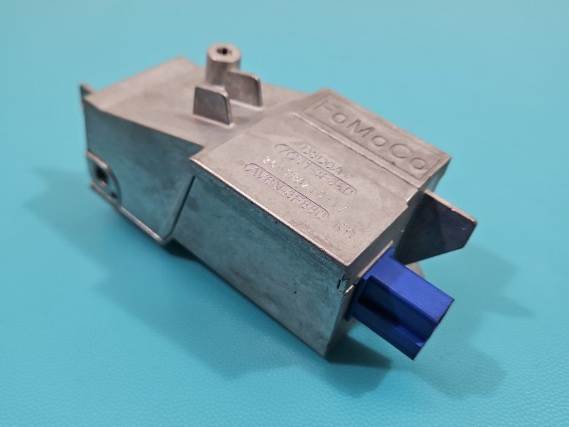 Blokada kierownicy Ford Mondeo Mk5 7G91-3F880 Blokada kierownicy Ford Mondeo Mk5 7G91-3F880