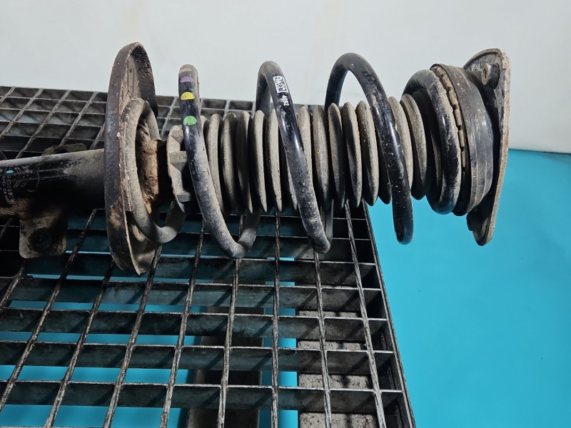 Sprężyna przód przednia Peugeot 3008 II 1.6 T hybrid4