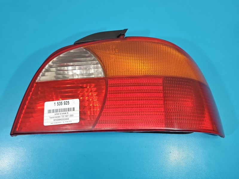 Lampa tył prawa Toyota Avensis I T22 sedan EUROPA
