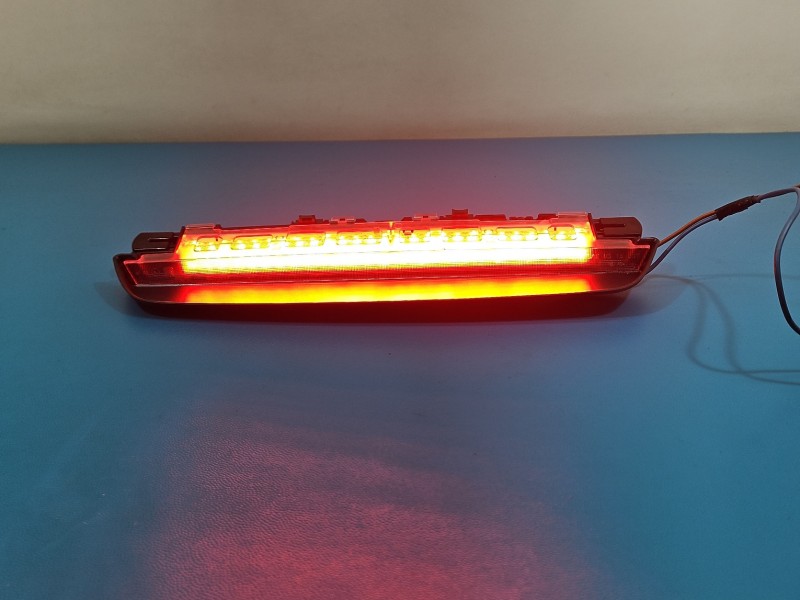 TRZECIE ŚWIATŁO STOP STOPU BMW G30 sedan