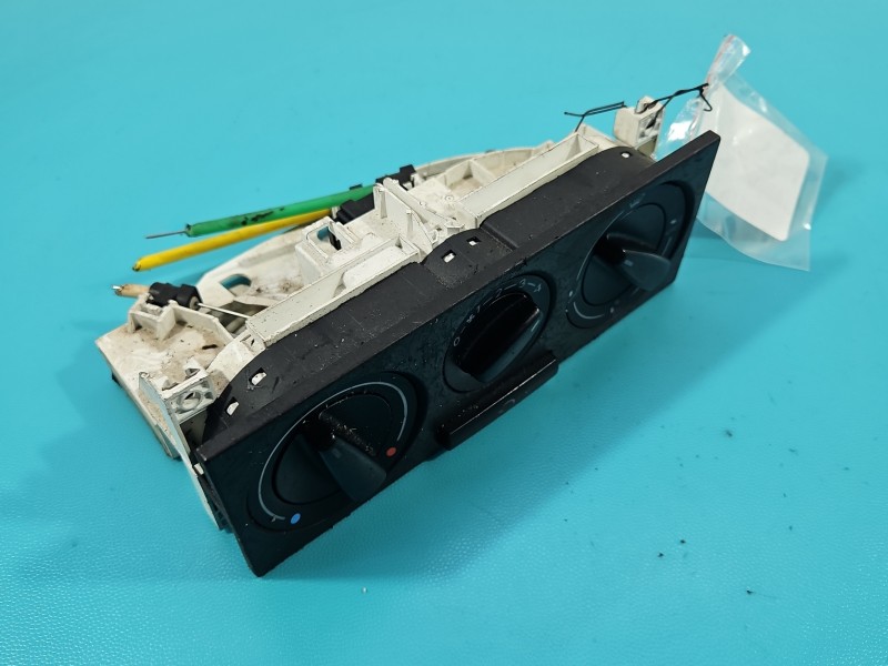 Konsola panel nawiewu Vw Golf IV 1J0819045F