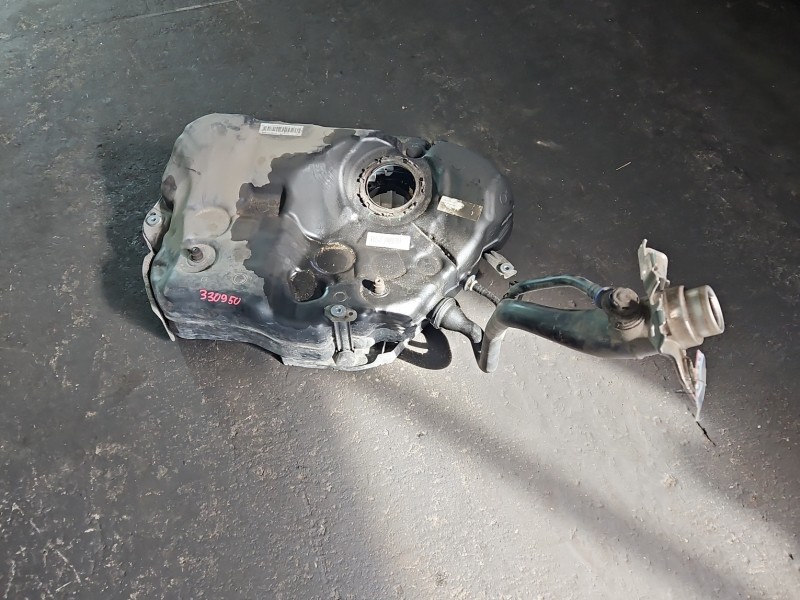 Zbiornik paliwa bak Audi A4 B9 2.0 TDI 8W0201021EL