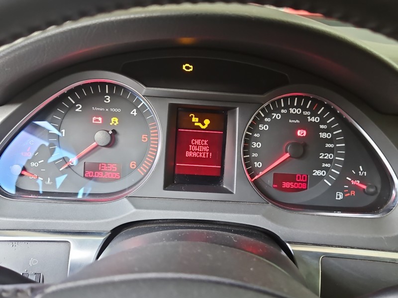 Licznik Audi A6 C6 2.0 tdi 4F0920900N EUROPA