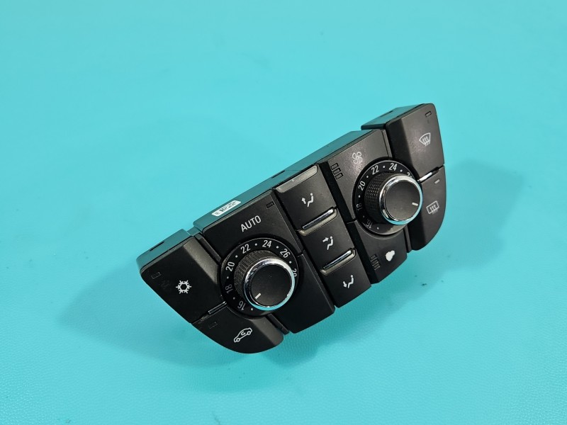 Konsola panel nawiewu Opel Astra IV J 13360105