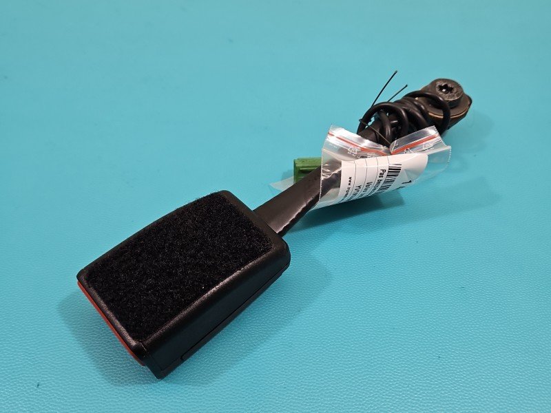 Pas bezpieczeństwa przód prawy pasażera Volvo V40 II 12- 31404247