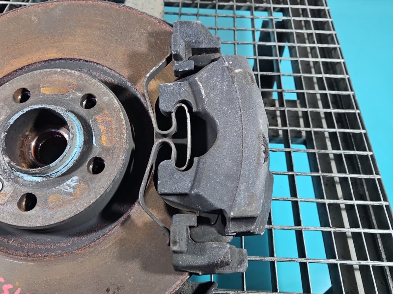 Zacisk przód prawy Volvo S90 II 16- 2.0 T