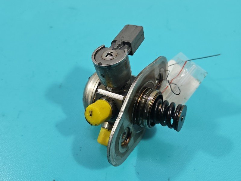 pompka Pompa paliwa Bmw f10 f11 2.0b 0261520148, 13517584 pompka Pompa paliwa Bmw f10 f11 2.0b 0261520148, 13517584