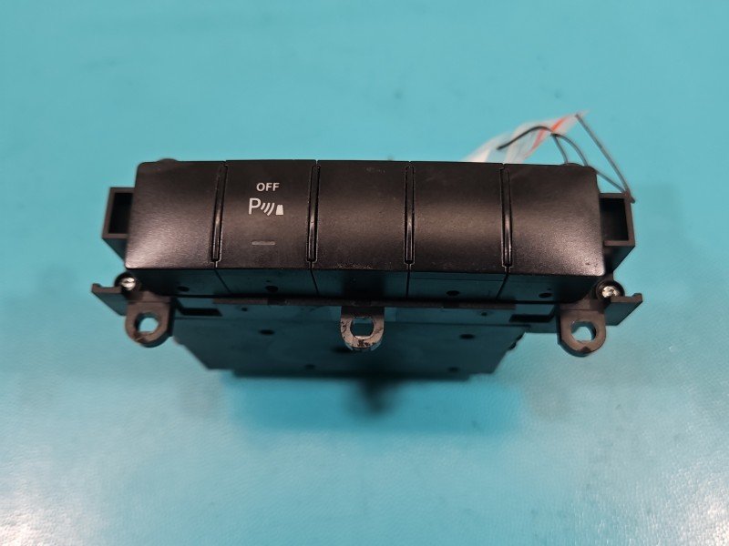Przełącznik Mercedes, PDC PARKTRONIC Mercedes W245 1698208210 Przełącznik Mercedes, PDC PARKTRONIC Mercedes W245 1698208210