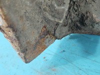 Błotnik przód prawy Chevrolet Cruze srebrny