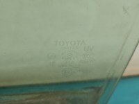 Szyba drzwi przód lewa Toyota Rav4 II 00- HB