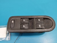 Przełącznik szyb Renault Scenic II Porysowany panel EU 156018070
