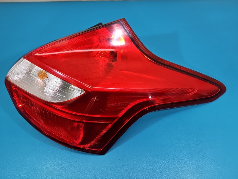 Lampa tył prawa Ford Focus Mk3 HB EUROPA