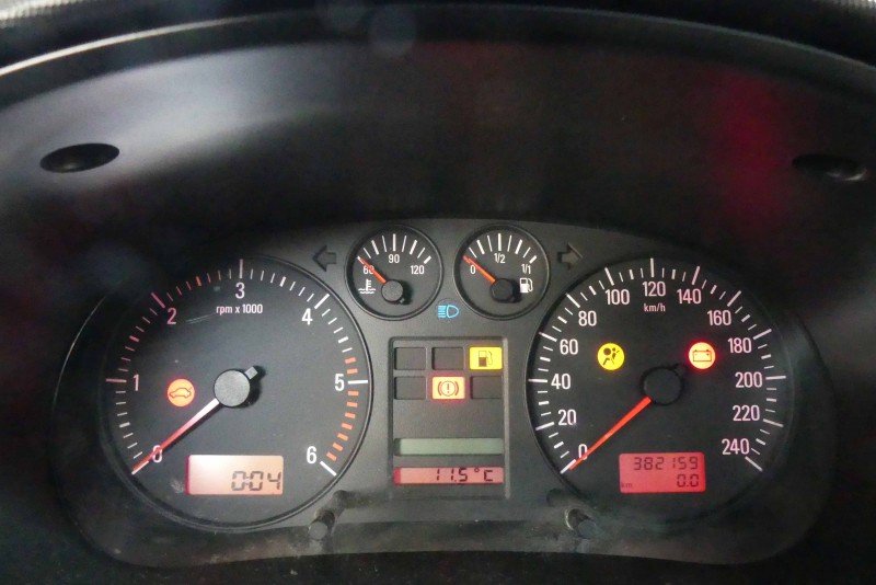 Licznik Seat Toledo II Leon I 1M0919880RV 1.9 tdi EUROPA