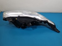 Reflektor prawy lampa przód Peugeot 208 I EUROPA