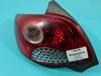 Lampa tył lewa Peugeot 206 HB Peugeot, Uszkodzone mocowanie wkładu , 03-08r, HB EUROPA