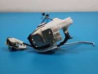 Zamek przód lewy Honda Jazz III EUROPA Producent części: Honda, 7pin. Brak nr.