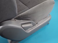 Fotel prawy przód pasażera Toyota Rav4 II 00- 5d EUROPA