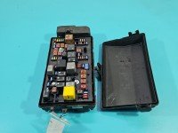 Skrzynka bezpieczników Opel Insignia A 13255300